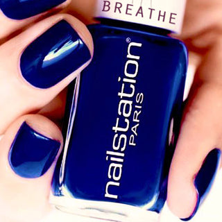 alizé | Breathable and water permeable nail polish | Blue