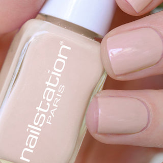 blush | Nude nail polish