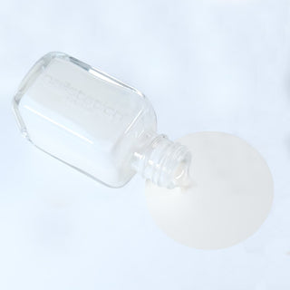 aura | Breathable and water permeable nail polish | Semi-transparent milky white