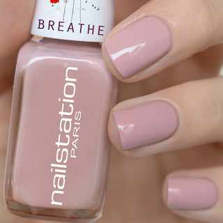 impassible | Breathable and water permeable nail polish | Nude