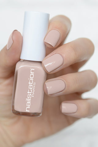 l'inconnue | Nude nail polish