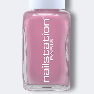 madame | Pink nail polish