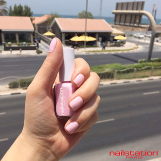 soft focus | Pink nail polish