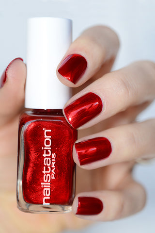 vie privée | Red  Shimmer nail polish